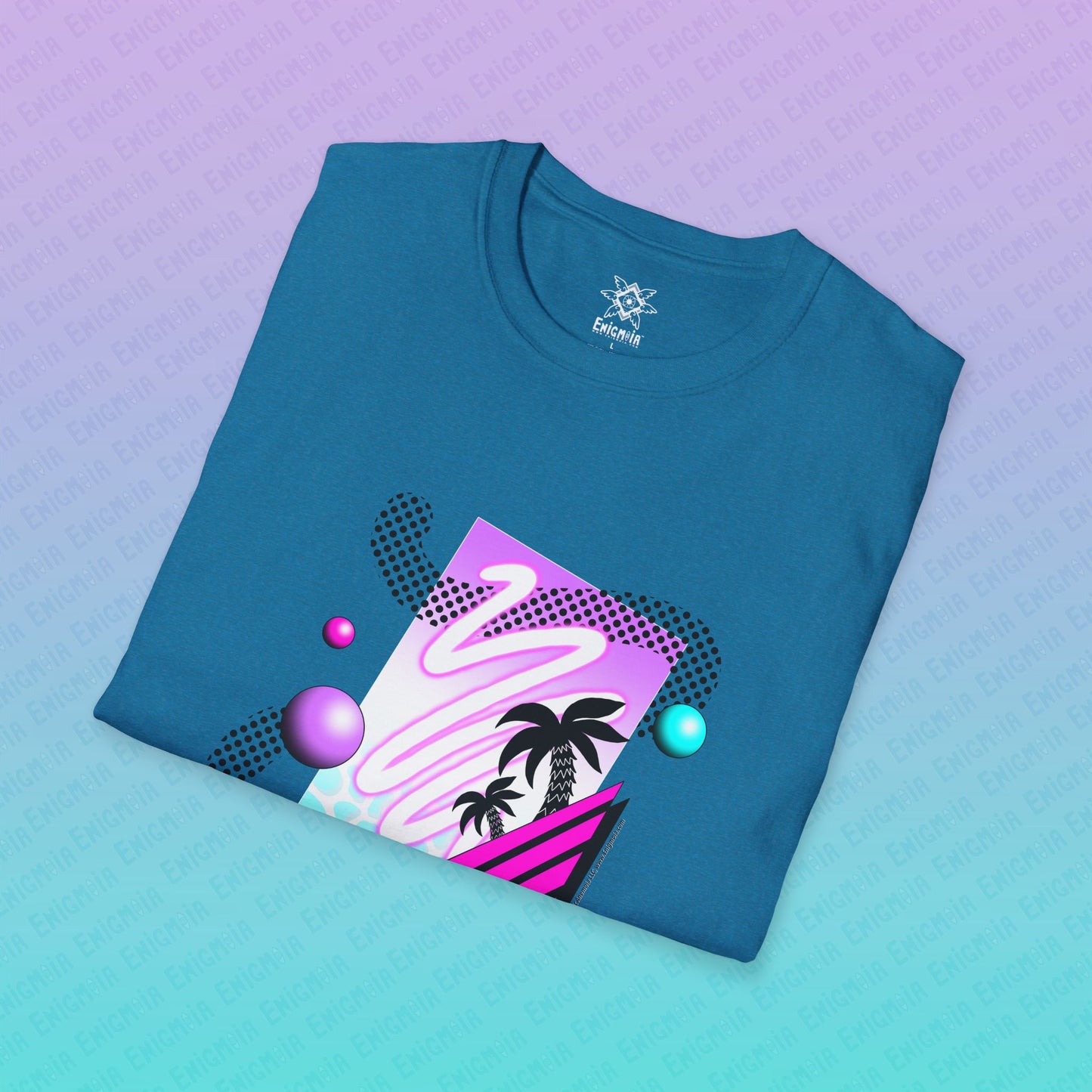 Gummi — Waves - Retro Aesthetic Geometric Memphis Style Pastel Vaporwave Unisex T-Shirt