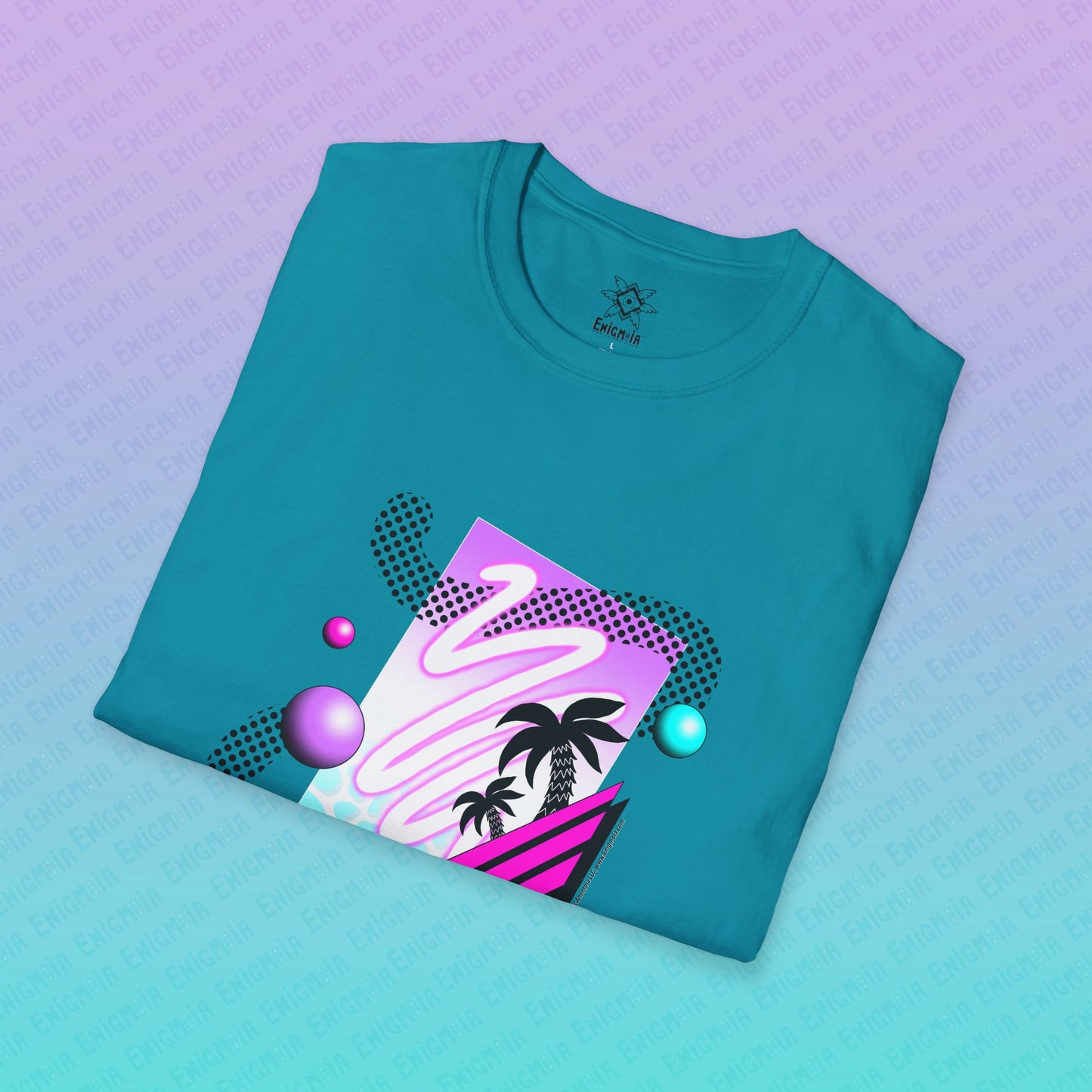 Gummi — Waves - Retro Aesthetic Geometric Memphis Style Pastel Vaporwave Unisex T-Shirt